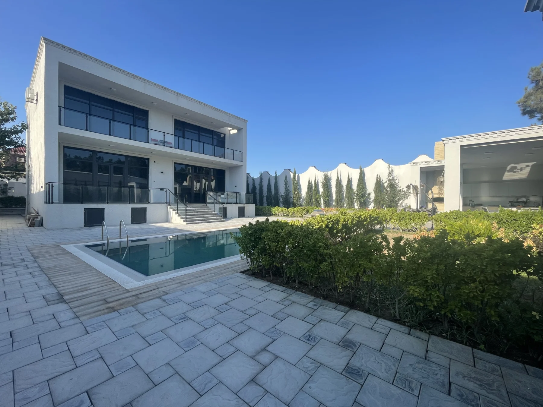 Shuvalan Luxury Villa